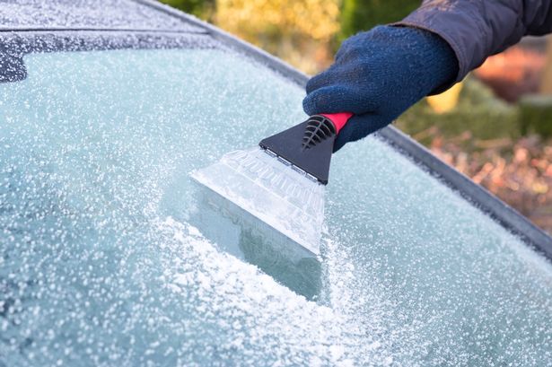 Cadevot Magical Ice Scraper Car Windshield Snow Removal Wiper Black 